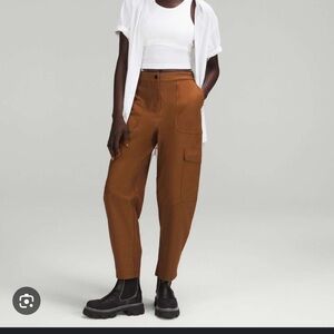 Lululemon Light Utilitech Cargo Pocket High-Rise Pant